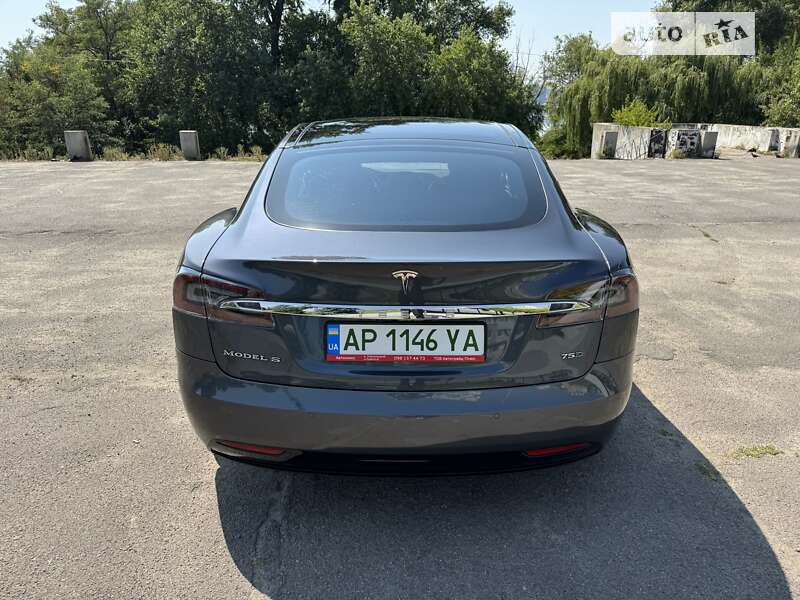 Ліфтбек Tesla Model S 2017 в Дніпрі фото 6 Ліфтбек Tesla Model S 2017 в Дніпрі