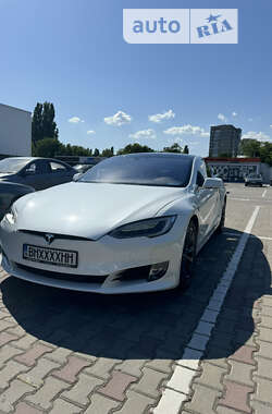 Ліфтбек Tesla Model S 2016 в Одесі