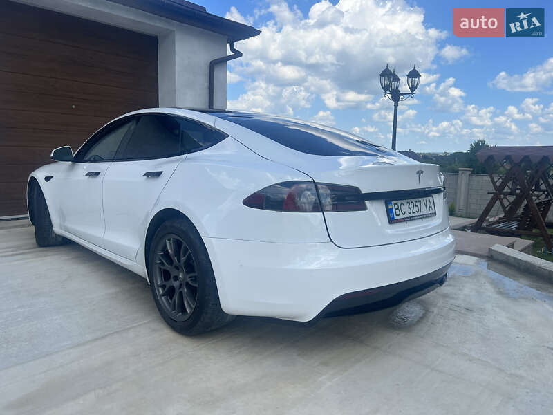 Лифтбек Tesla Model S 2021 в Золочеве