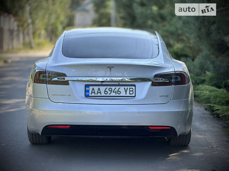 Лифтбек Tesla Model S 2017 в Киеве фото 13 Лифтбек Tesla Model S 2017 в Киеве