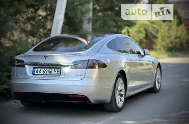 Ліфтбек Tesla Model S 2017 в 