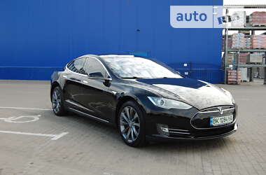 Ліфтбек Tesla Model S 2013 в Дубні