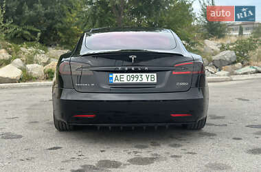 Лифтбек Tesla Model S 2017 в Днепре