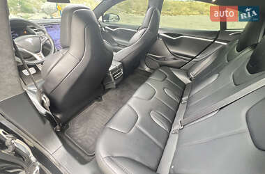 Лифтбек Tesla Model S 2017 в Днепре