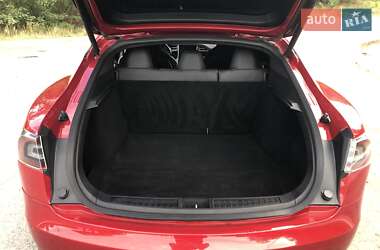 Ліфтбек Tesla Model S 2016 в Києві