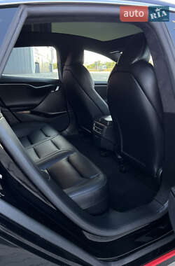 Ліфтбек Tesla Model S 2020 в 