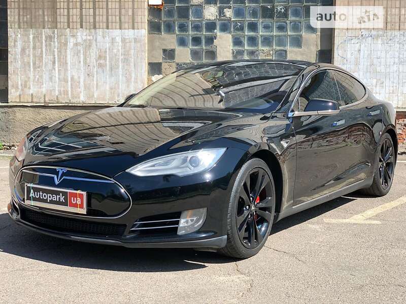 Лифтбек Tesla Model S 2013 в Виннице