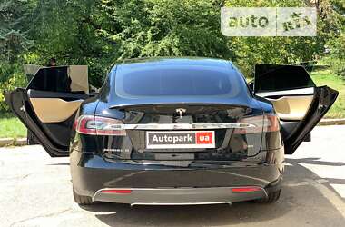 Лифтбек Tesla Model S 2013 в Виннице