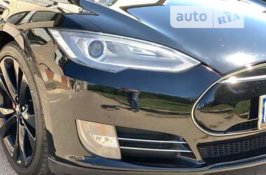 Лифтбек Tesla Model S 2013 в Виннице