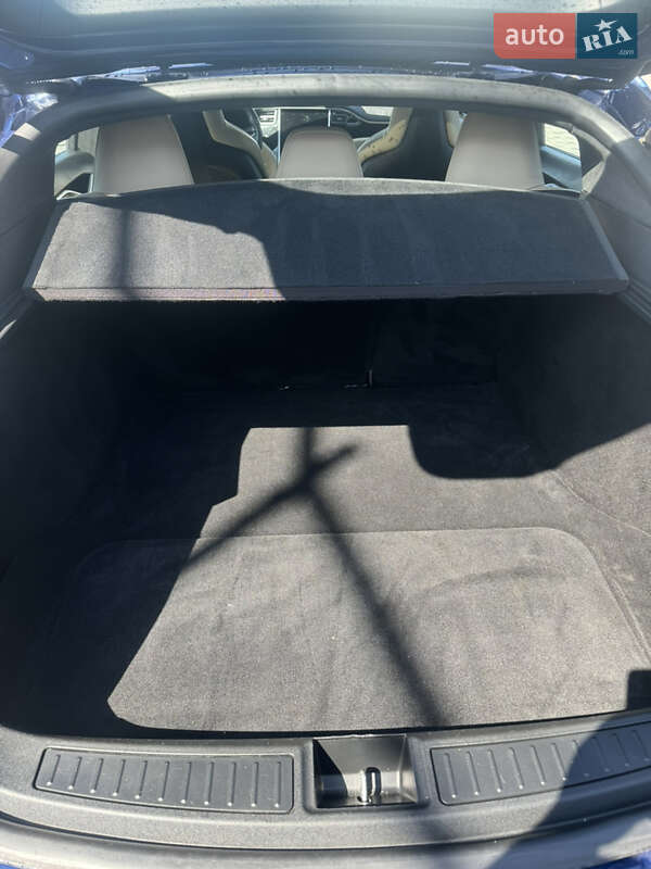 Ліфтбек Tesla Model S 2016 в Мукачевому