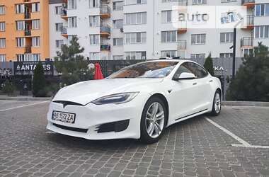 Ліфтбек Tesla Model S 2015 в Вінниці