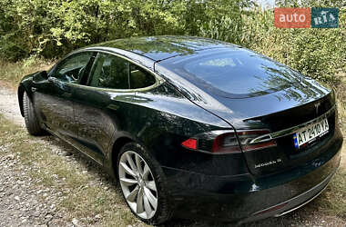 Лифтбек Tesla Model S 2013 в 
