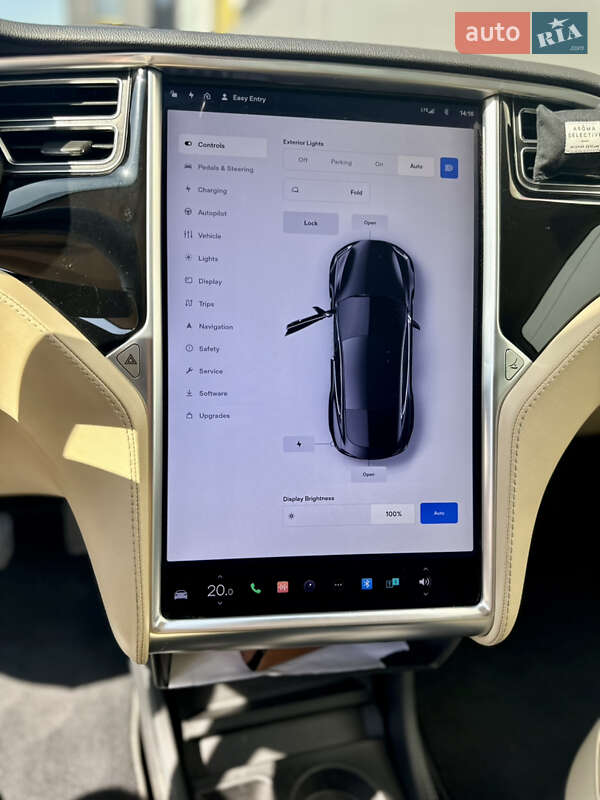 Лифтбек Tesla Model S 2014 в Киеве
