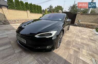 Лифтбек Tesla Model S 2019 в 