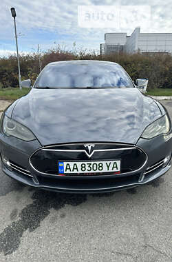 Лифтбек Tesla Model S 2013 в Полтаве