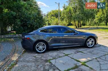 Лифтбек Tesla Model S 2016 в Харькове