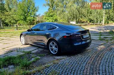 Лифтбек Tesla Model S 2016 в Харькове