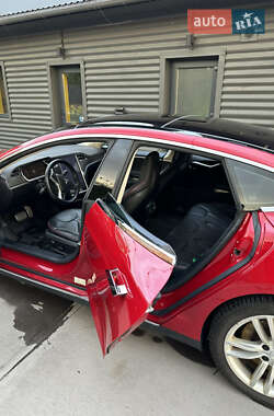 Лифтбек Tesla Model S 2013 в 