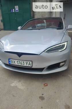 Лифтбек Tesla Model S 2017 в Хмельницком