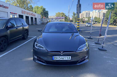 Лифтбек Tesla Model S 2019 в Одессе
