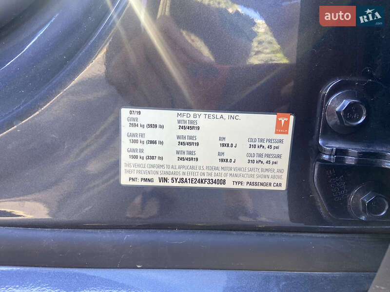 Ліфтбек Tesla Model S 2019 в Одесі