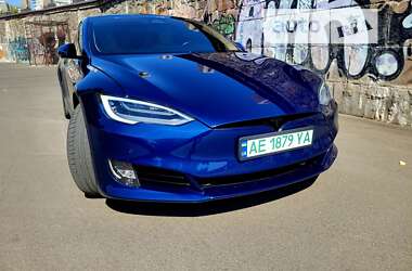 Лифтбек Tesla Model S 2018 в Днепре