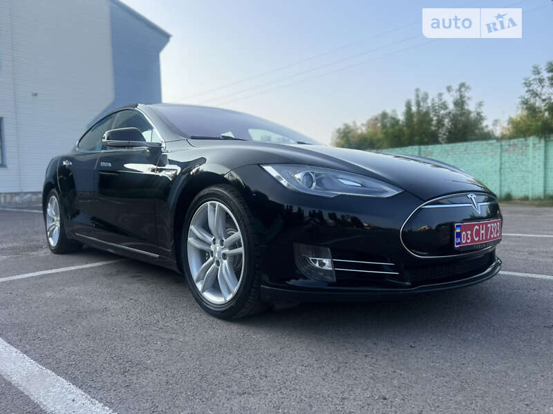 Ліфтбек Tesla Model S 2013 в Дубні фото 19 Ліфтбек Tesla Model S 2013 в Дубні