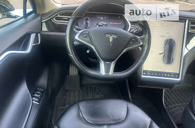 Ліфтбек Tesla Model S 2013 в 