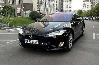 Ліфтбек Tesla Model S 2018 в Києві