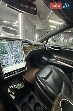 Лифтбек Tesla Model S 2016 в 