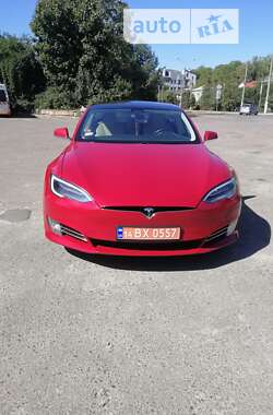 Ліфтбек Tesla Model S 2017 в Львові