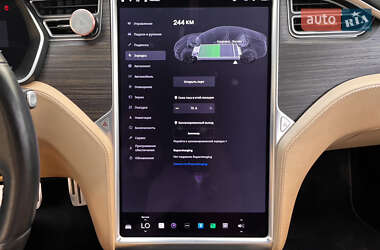 Ліфтбек Tesla Model S 2016 в Львові
