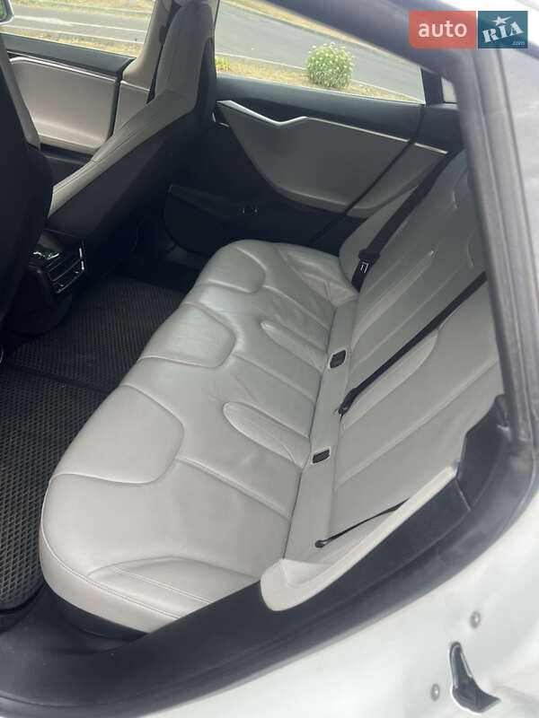 Лифтбек Tesla Model S 2012 в Кропивницком