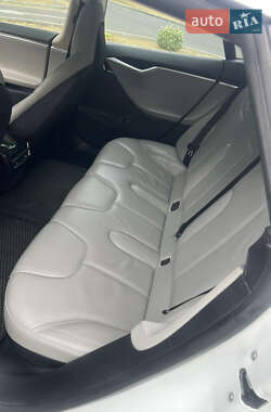 Ліфтбек Tesla Model S 2012 в 