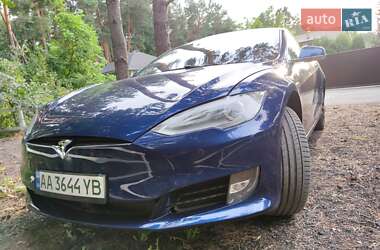Ліфтбек Tesla Model S 2015 в Києві