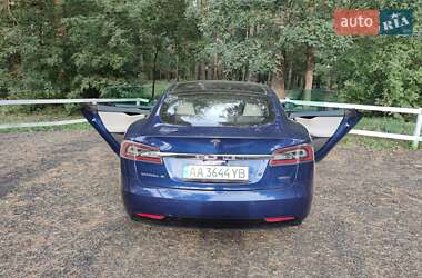 Ліфтбек Tesla Model S 2015 в Києві