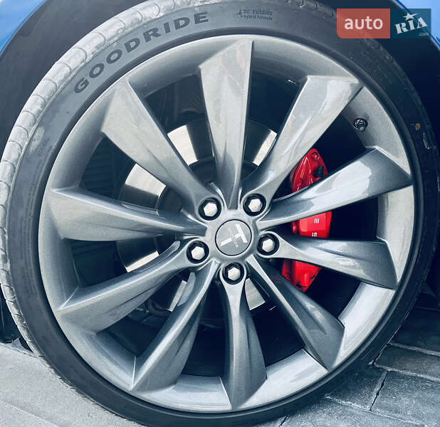 Лифтбек Tesla Model S 2015 в Ивано-Франковске фото 12 Лифтбек Tesla Model S 2015 в Ивано-Франковске