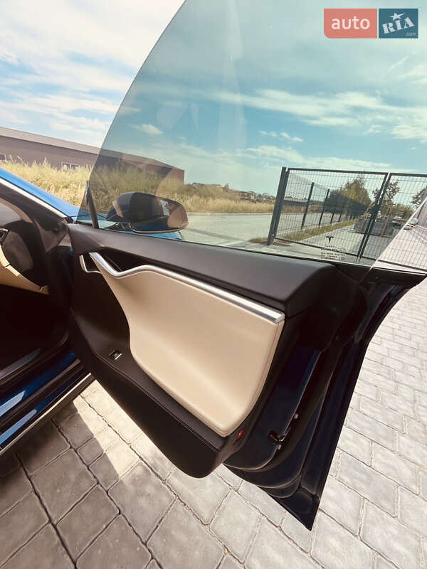 Лифтбек Tesla Model S 2015 в Ивано-Франковске фото 17 Лифтбек Tesla Model S 2015 в Ивано-Франковске