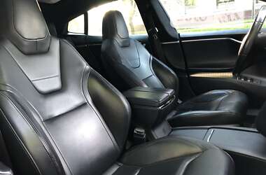 Ліфтбек Tesla Model S 2016 в 
