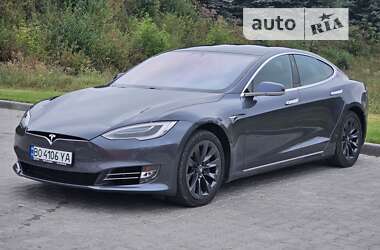 Лифтбек Tesla Model S 2018 в Тернополе