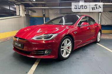 Лифтбек Tesla Model S 2016 в Киеве