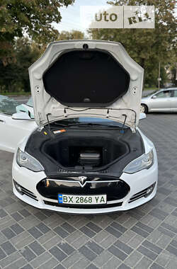 Ліфтбек Tesla Model S 2013 в Хмельницькому