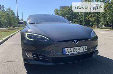 Ліфтбек Tesla Model S 2016 в Києві