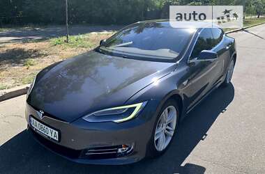 Лифтбек Tesla Model S 2016 в Киеве