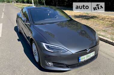 Ліфтбек Tesla Model S 2016 в Києві