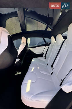 Лифтбек Tesla Model S 2017 в 