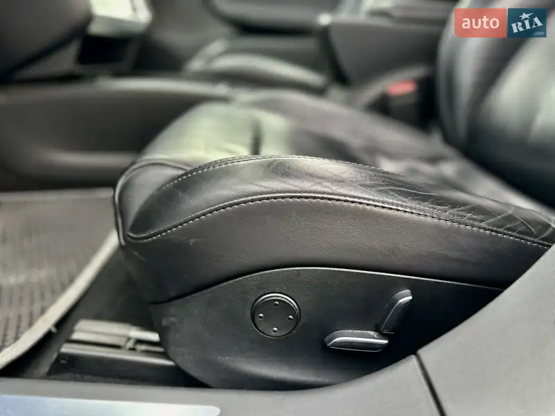 Лифтбек Tesla Model S 2017 в 
