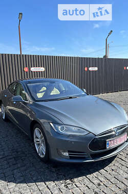 Ліфтбек Tesla Model S 2014 в Софіївській Борщагівці