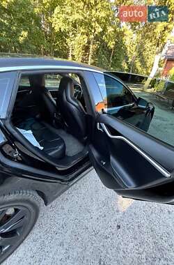 Лифтбек Tesla Model S 2016 в Сарнах