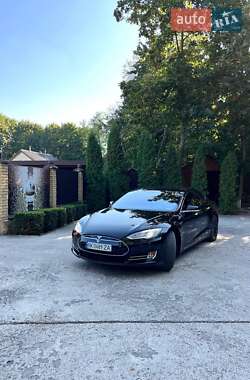 Лифтбек Tesla Model S 2016 в Сарнах